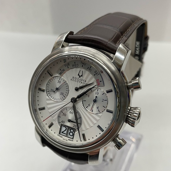 COPY - New Bulova Accutron Swiss Leather Band Mens Watch - Picture 2 of 6